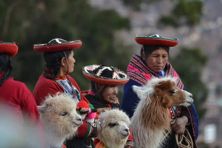 Mujeres de comunidades locales del Perú